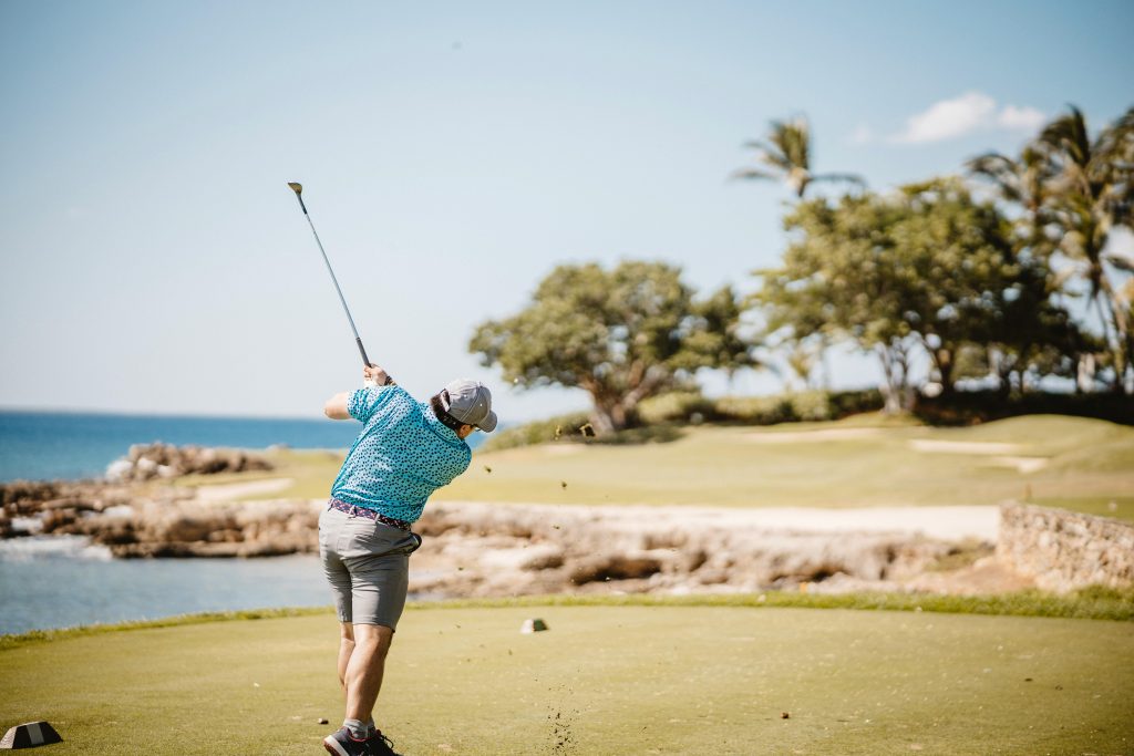 International Golf Tours for Budget Travelers