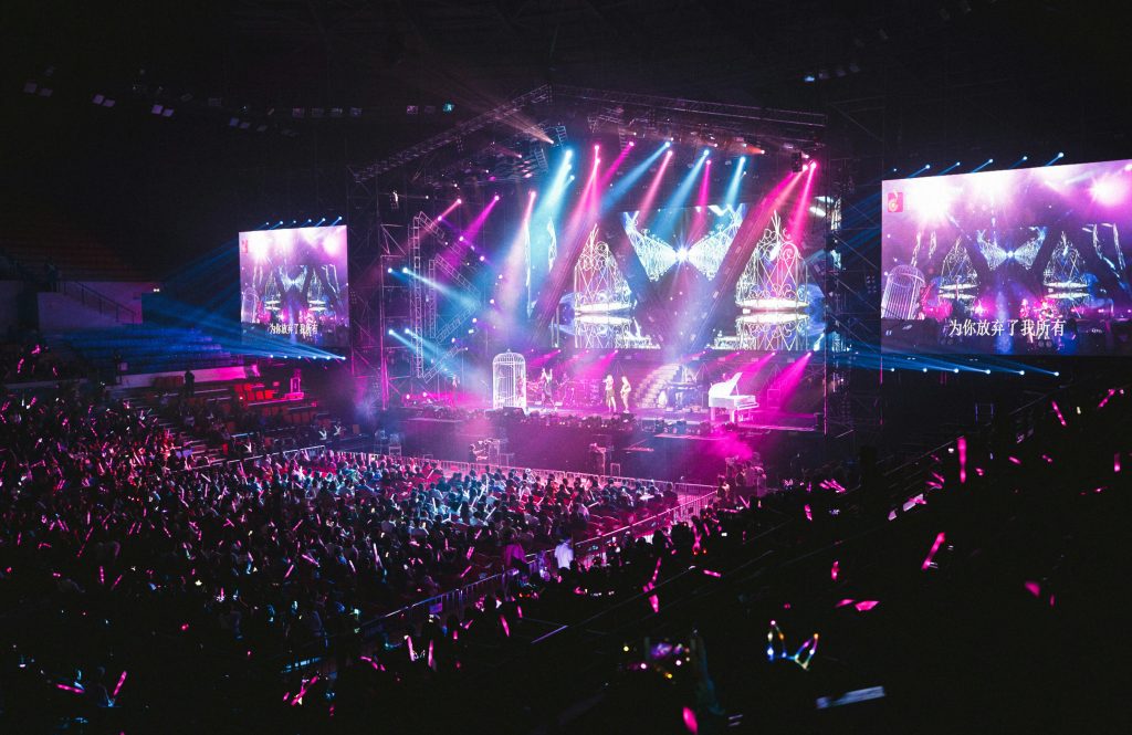 Purchasing Tickets Online for Top 5 Shows in 2024