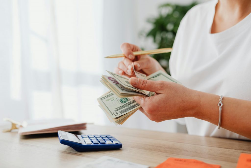 Smart Shopping and Cash Management